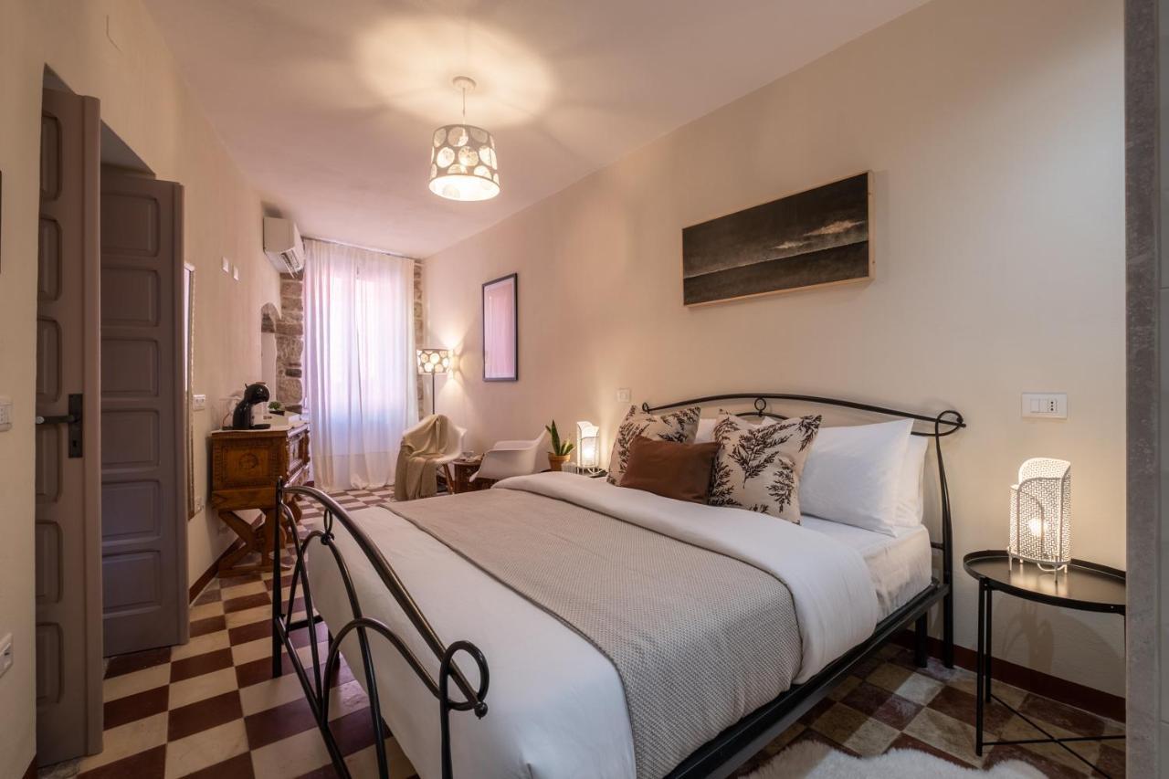 Dimora Sant'Ignazio Guest House Bosa Luaran gambar